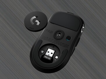 A Logitech G Pro X3 Superstrike játékegér alja