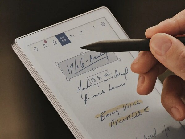 a reMarkable következő készüléke a Paper Pro Move-nál (a képen) nagyobb közönségnek szólhat.