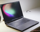 Az Aorus Master 16 Gen 2 az AMD Ryzen 9 9955HX3D processzort az Nvidia legerősebb laptopos GPU-i közül kettővel párosítja.