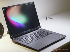 Az Aorus Master 16 Gen 2 az AMD Ryzen 9 9955HX3D processzort az Nvidia legerősebb laptopos GPU-i közül kettővel párosítja.