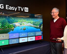 Az LG Easy TV távirányítóval és segédgombbal rendelkezik. (Kép forrása: LG Electronics)