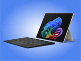 A Surface Pro 12 "for Business" fekete vagy platina színben vásárolható meg.