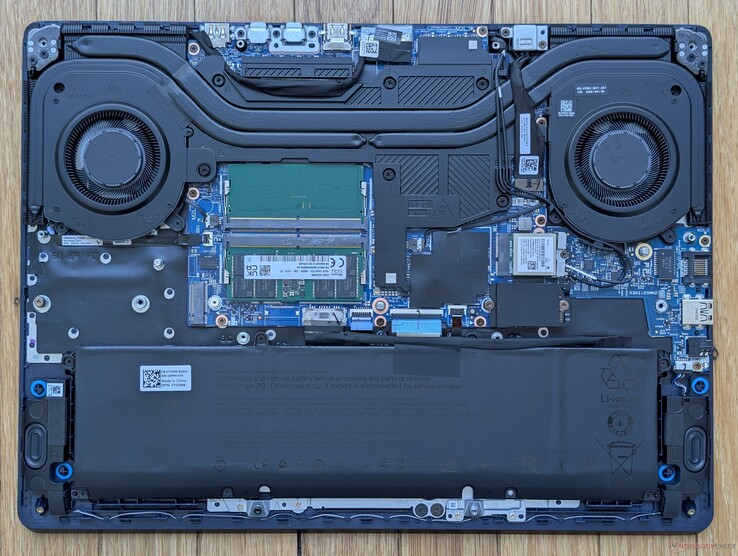 Alienware 16 Aurora belső részek
