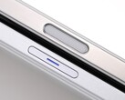 A Vivo bemutatja a Vivo X200 Ultra dedikált exponáló gombját, és néhány különbséget mutat az iPhone 16 Pro Max kameravezérléséhez képest (Kép forrása: Vivo, szerk.)
