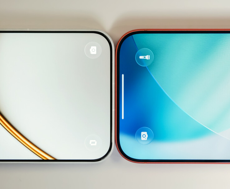 A OnePlus 15T (balra) és az iPhone 17 Pro (jobbra) összehasonlítása.