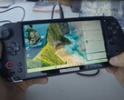 A GPD Win 5 úgy néz ki, mint egy túlméretezett GPD Win 4, átrendezett gombokkal. (Kép forrása: GPD)