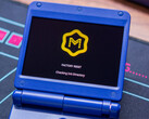 Az Anbernic RG34XX SP, amelyen muOS Pixie fut. (Kép forrása: Retro Handhelds)