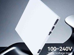 A Nomad N1 egy lapos, szilárdtest-elektromos akkumulátor AC kivezetéssel (Kép forrása: Nomad)