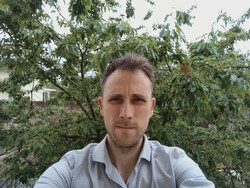 Egy szelfi a ThinkTab X11 elülső kamerájával