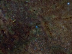 Összetett kép a csillagközi közeg egy kénre röntgenezett szakaszáról (Kép forrása: DSS, DECaPS, eRosita, és NASA; kivágva)