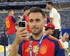 Az egyik világbajnok a 2026-os világbajnokságon elért győzelme után az Honors Robot Phone-t használja.