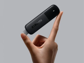 A Xiaomi TV Stick 4K (2nd Gen) (képünkön) több európai országba is megérkezett. (Kép forrása: Xiaomi)