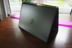 Jó játék laptop, de drága: Aorus Elite 16