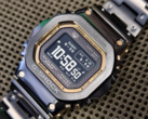 A Casio G-Shock GMW-BZ5000GD-1 (a képen) úgy tűnik, hogy kissé jobban formázott fülekkel és csiszolt élekkel rendelkezik, mint amit a korábbi képek ábrázoltak. (Kép forrása: L&amp;W a WatchUSeek oldalon)