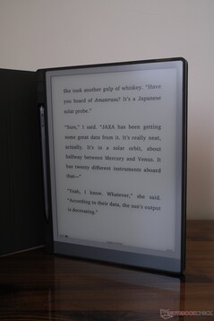 A Huion Ink kikapcsolt elülső világítás mellett...