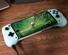A GameHub 5.0 verziója teljesítménynövekedést is bevezet. Képeken: Hollow Knight: Silksong a Android telefonon. (Kép forrása: GameSir és Steam - szerkesztve)