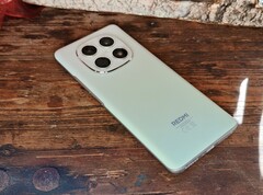Xiaomi Redmi Note 15 4G egy olcsó okostelefon. Mit jelent ez a kamerák szempontjából? (Kép forrása: Notebookcheck)