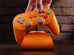 A 8BitDo Pro 3 új változata különösen szemet gyönyörködtető kivitelben készült. (Kép forrása: 8BitDo)