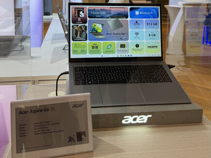 A laptop elülső nézete