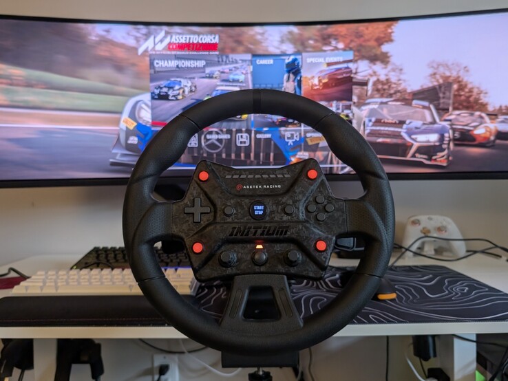 Asetek Initium kormánykerék Assetto Corsa Competizione-val PC-n.