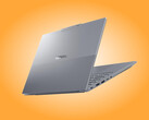 A ThinkBook 14 Gen Q8Y Luna Grey kivitelben.
