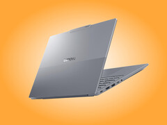 A ThinkBook 14 Gen Q8Y Luna Grey kivitelben.