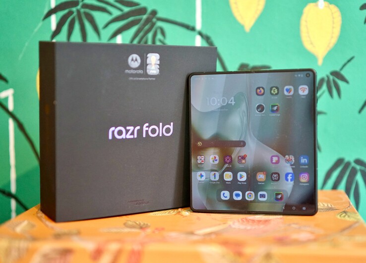 Motorola Razr Fold teszt. A tesztkészüléket a notebooksbilliger.de biztosította.