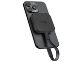 A MagSafe-kompatibilis NX-P4MG ára Japánban 188 dollár körül kezdődik. A képen: a hordozható SSD egy iPhone-hoz csatlakoztatva. (Kép forrása: Nextorage)