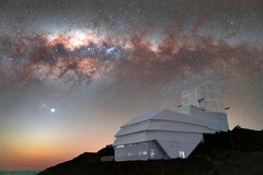 A világ legnagyobb, 3200 MP-es kamerája az éjszakai égboltot veszi fel az NSF-DOE Vera C. Rubin Obszervatóriumában. (A kép forrása: RubinObs/NOIRLab/SLAC/DOE/NSF/AURA/H. Stockebrand)