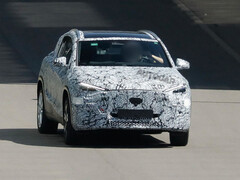 Mercedes GLA: Az új kompakt SUV az MMA platformon 2026-ban elektromos, 2027-től hibrid hajtású lesz. (Kép forrása: Autocar)