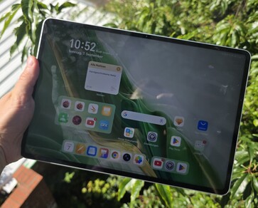 Honor MagicPad3: Kültéri megtekintés