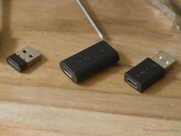 Keychron K3 HE USB-A-C adapterek és USB-A dongle