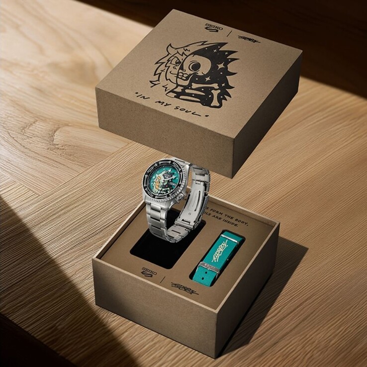 A Seiko 5 Sports x Poorboy SRPM17K kollaborációs óra. (Kép forrása: Seiko via Q-P Magazine)