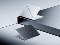 Az Asus a ROG Zephyrus G14-et a tavalyi évhez hasonlóan két színválasztékban árulja majd. (Kép forrása: Asus)