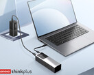 A 125 W-os ThinkPlus power bank Kínában 32 dollárba kerül. A képen a hordozható töltő promóciós képe. (Kép forrása: Lenovo)