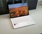 Asus ZenBook S14 2026 laptop teszt – Fényesebb OLED-kijelző, de lassú Panther Lake iGPU
