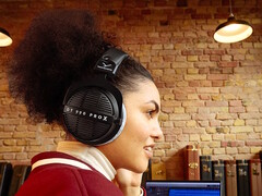 A Beyerdynamic bemutatja a DT 990 PRO X professzionális stúdiófejhallgatót, amely nyitott hátlapú kialakítással rendelkezik az audioprodukcióhoz. (Kép forrása: Beyerdynamic)