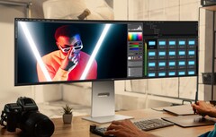 Az LG UltraWide 49U950A-W 49 hüvelykes IPS panel 32:9 képaránnyal (Kép forrása: LG)