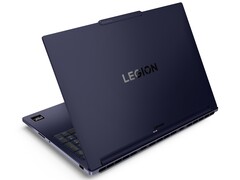 A Lenovo Legion 7a Gen 11 két színben lesz kapható, az itt látható Glacier White és Nebula színekben. (Kép forrása: Lenovo)