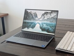 A költségcsökkentések mind a megfelelő helyeken történtek, hogy a költséghatékony laptop esetében a felhasználói élmény a lehető legnagyobb mértékben megmaradjon.
