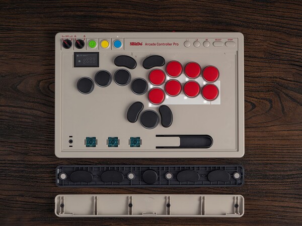 Az 8BitDo Arcade Controller könnyen testreszabható.