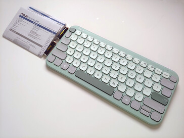 A csomag tartalma. (Kép forrása: Notebookcheck)