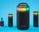 A JLab Party sorozatú Bluetooth hangszórók RGB fényhatásokkal, fröccsenésállósággal és testreszabható hangzással rendelkeznek. (Kép forrása: JLab)