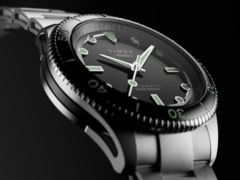 A Timex Atelier Marine M1a (a képen) a CATENA SA által szállított svájci automata óraművet használja. (Kép forrása: Timex)
