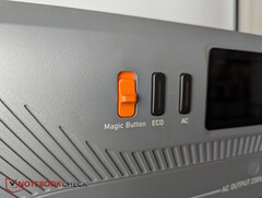 A Magic Button 230 és 120 V között kapcsol