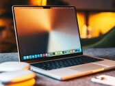Apple állítólag a macOS 27-ben felülvizsgálja a "Liquid Glass" dizájnt.