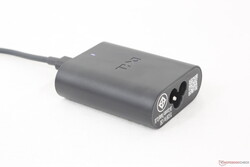 Kis univerzális 60 W-os USB-C hálózati adapter