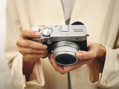A Fujifilm GFX100RF egy 102 MP-es középformátumú érzékelőt csomagol egy kompakt vázba. (Kép forrása: Fujifilm)
