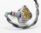 A Moondrop Armature Art 24 kiegyensúlyozott armatúra meghajtókat használ a nagy felbontású zene reprodukálásához.
