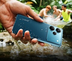 A Realme P4 Pro 5G három színben, köztük éjkékben kapható. (Kép forrása: Realme)